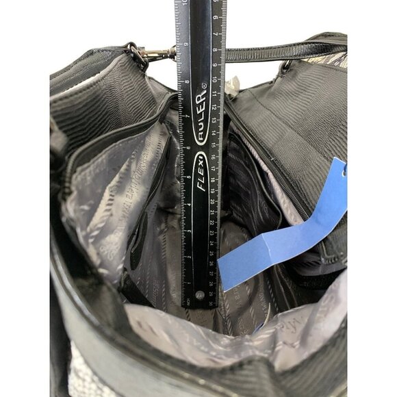 Simply Vera Vera Wang Women's Snake Print Medium Purse - Picture 6 of 9